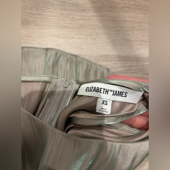 ELIZABETH & JAMES Gold Layered Sleeveless Top Tank / Size XS / - Picture 7 of 9